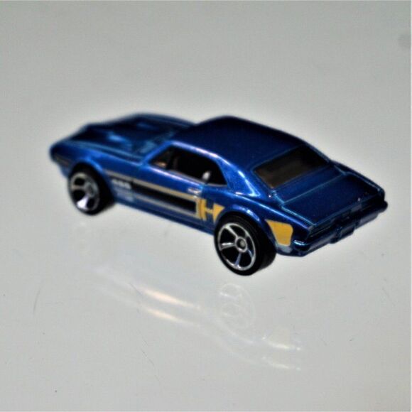 2009 Hot Wheels Blue '67 Pontiac Firebird 400 - Picture 5 of 7